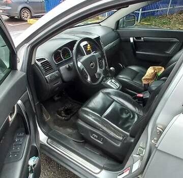 Сірий Шевроле Каптіва, об'ємом двигуна 2.41 л та пробігом 240 тис. км за 6700 $, фото 6 на Automoto.ua