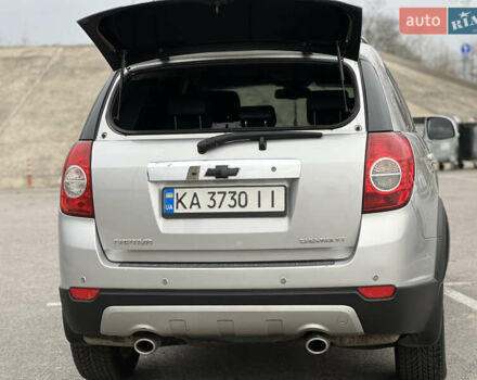 Серый Шевроле Каптива, объемом двигателя 2.4 л и пробегом 188 тыс. км за 8760 $, фото 16 на Automoto.ua