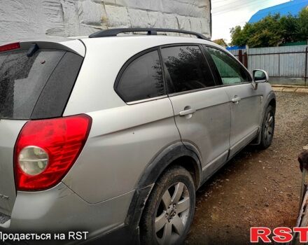 Серый Шевроле Каптива, объемом двигателя 2.4 л и пробегом 318 тыс. км за 8000 $, фото 1 на Automoto.ua