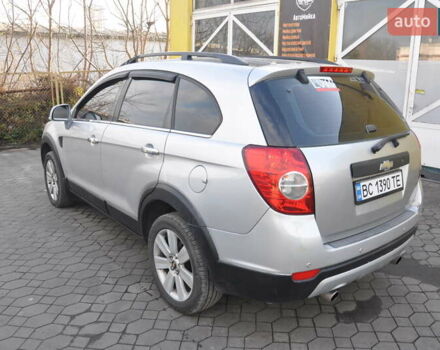 Сірий Шевроле Каптіва, об'ємом двигуна 3.2 л та пробігом 245 тис. км за 5999 $, фото 9 на Automoto.ua