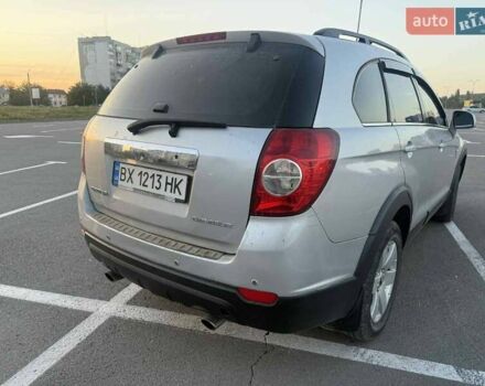 Серый Шевроле Каптива, объемом двигателя 2.41 л и пробегом 330 тыс. км за 6400 $, фото 9 на Automoto.ua