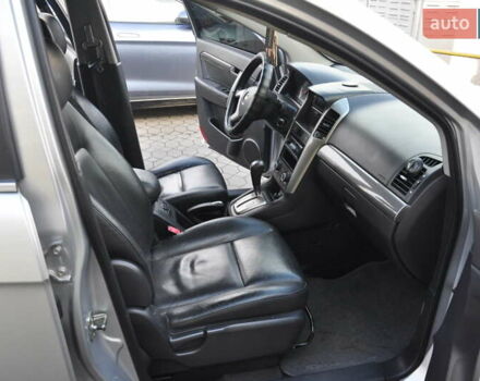 Сірий Шевроле Каптіва, об'ємом двигуна 3.2 л та пробігом 245 тис. км за 5999 $, фото 24 на Automoto.ua