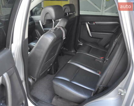 Сірий Шевроле Каптіва, об'ємом двигуна 3.2 л та пробігом 245 тис. км за 5999 $, фото 18 на Automoto.ua