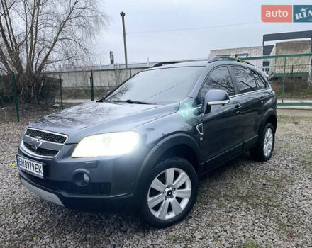 Серый Шевроле Каптива, объемом двигателя 3.2 л и пробегом 270 тыс. км за 8500 $, фото 3 на Automoto.ua