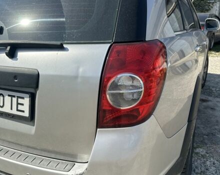 Серый Шевроле Каптива, объемом двигателя 3.2 л и пробегом 245 тыс. км за 5700 $, фото 5 на Automoto.ua