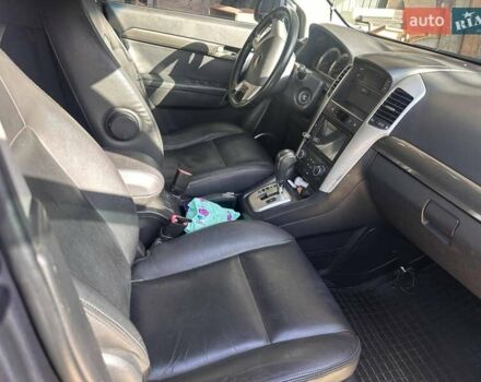 Серый Шевроле Каптива, объемом двигателя 1.99 л и пробегом 280 тыс. км за 9500 $, фото 4 на Automoto.ua