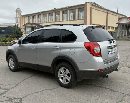 Серый Шевроле Каптива, объемом двигателя 2.41 л и пробегом 235 тыс. км за 7400 $, фото 4 на Automoto.ua