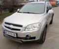 Серый Шевроле Каптива, объемом двигателя 2 л и пробегом 315 тыс. км за 7600 $, фото 1 на Automoto.ua