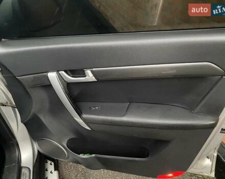 Серый Шевроле Каптива, объемом двигателя 3.2 л и пробегом 206 тыс. км за 6000 $, фото 13 на Automoto.ua