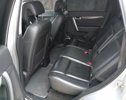 Серый Шевроле Каптива, объемом двигателя 2 л и пробегом 315 тыс. км за 7600 $, фото 6 на Automoto.ua