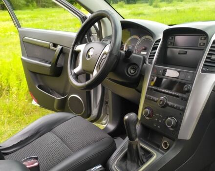 Сірий Шевроле Каптіва, об'ємом двигуна 2 л та пробігом 310 тис. км за 6700 $, фото 18 на Automoto.ua