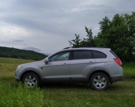 Сірий Шевроле Каптіва, об'ємом двигуна 2 л та пробігом 310 тис. км за 6700 $, фото 2 на Automoto.ua