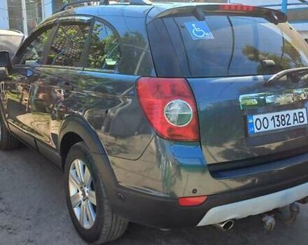 Сірий Шевроле Каптіва, об'ємом двигуна 2.4 л та пробігом 350 тис. км за 6500 $, фото 1 на Automoto.ua