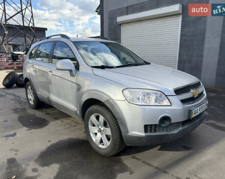 Сірий Шевроле Каптіва, об'ємом двигуна 2.41 л та пробігом 221 тис. км за 6500 $, фото 2 на Automoto.ua