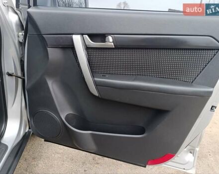 Серый Шевроле Каптива, объемом двигателя 2.4 л и пробегом 240 тыс. км за 6800 $, фото 25 на Automoto.ua