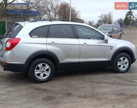 Серый Шевроле Каптива, объемом двигателя 2.4 л и пробегом 240 тыс. км за 6800 $, фото 9 на Automoto.ua