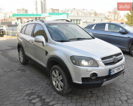 Сірий Шевроле Каптіва, об'ємом двигуна 3.2 л та пробігом 245 тис. км за 5999 $, фото 3 на Automoto.ua