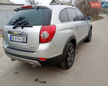 Серый Шевроле Каптива, объемом двигателя 2 л и пробегом 315 тыс. км за 7600 $, фото 3 на Automoto.ua