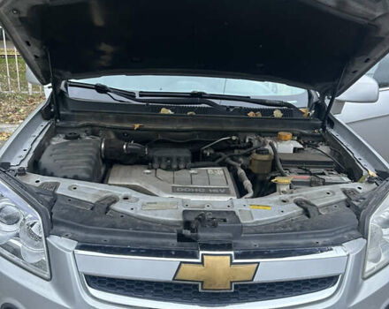 Сірий Шевроле Каптіва, об'ємом двигуна 2.4 л та пробігом 217 тис. км за 7000 $, фото 2 на Automoto.ua