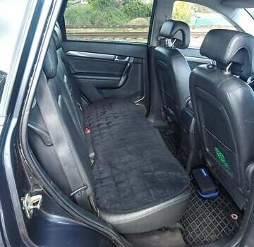 Серый Шевроле Каптива, объемом двигателя 2 л и пробегом 237 тыс. км за 7500 $, фото 5 на Automoto.ua