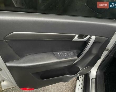 Серый Шевроле Каптива, объемом двигателя 3.2 л и пробегом 206 тыс. км за 6000 $, фото 17 на Automoto.ua