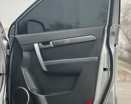 Серый Шевроле Каптива, объемом двигателя 2.4 л и пробегом 188 тыс. км за 8760 $, фото 20 на Automoto.ua