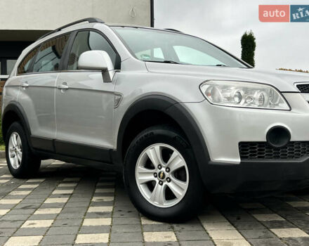 Серый Шевроле Каптива, объемом двигателя 2.4 л и пробегом 202 тыс. км за 7700 $, фото 29 на Automoto.ua
