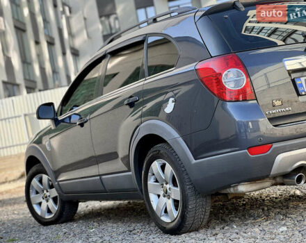 Серый Шевроле Каптива, объемом двигателя 2.41 л и пробегом 275 тыс. км за 5999 $, фото 13 на Automoto.ua