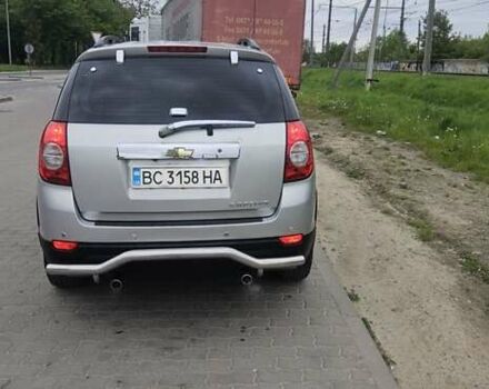 Серый Шевроле Каптива, объемом двигателя 2.4 л и пробегом 310 тыс. км за 8000 $, фото 3 на Automoto.ua