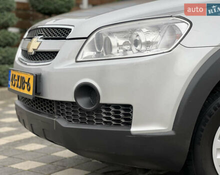 Серый Шевроле Каптива, объемом двигателя 2.4 л и пробегом 202 тыс. км за 7700 $, фото 10 на Automoto.ua