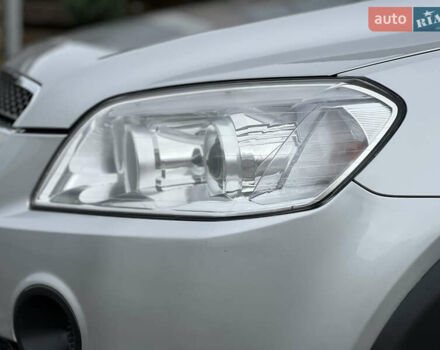 Серый Шевроле Каптива, объемом двигателя 2.4 л и пробегом 202 тыс. км за 7700 $, фото 11 на Automoto.ua