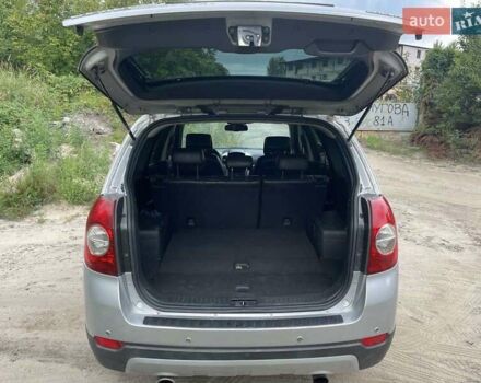Серый Шевроле Каптива, объемом двигателя 2.4 л и пробегом 216 тыс. км за 9200 $, фото 14 на Automoto.ua