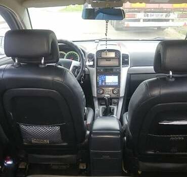 Серый Шевроле Каптива, объемом двигателя 2.4 л и пробегом 310 тыс. км за 8000 $, фото 5 на Automoto.ua