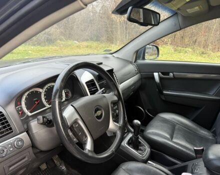 Сірий Шевроле Каптіва, об'ємом двигуна 2 л та пробігом 211 тис. км за 2200 $, фото 6 на Automoto.ua