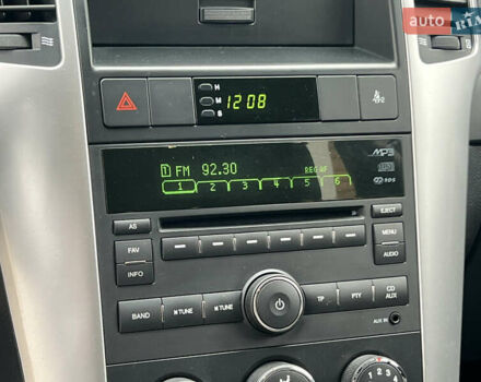 Серый Шевроле Каптива, объемом двигателя 2.4 л и пробегом 202 тыс. км за 7700 $, фото 75 на Automoto.ua