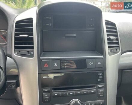 Серый Шевроле Каптива, объемом двигателя 2.4 л и пробегом 216 тыс. км за 9200 $, фото 20 на Automoto.ua