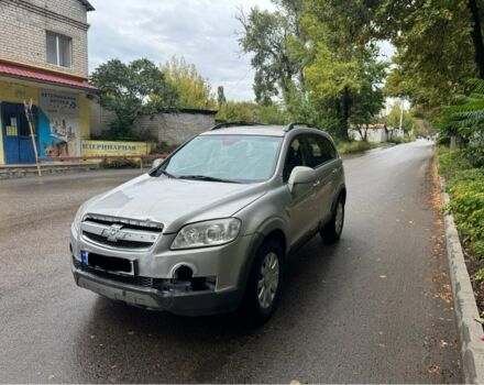 Серый Шевроле Каптива, объемом двигателя 2.4 л и пробегом 196 тыс. км за 3400 $, фото 1 на Automoto.ua