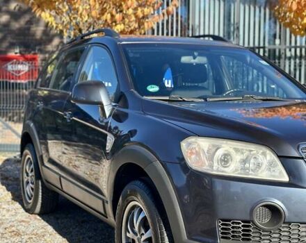 Серый Шевроле Каптива, объемом двигателя 2.4 л и пробегом 195 тыс. км за 7999 $, фото 1 на Automoto.ua