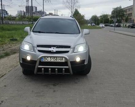 Серый Шевроле Каптива, объемом двигателя 2.4 л и пробегом 310 тыс. км за 8000 $, фото 1 на Automoto.ua