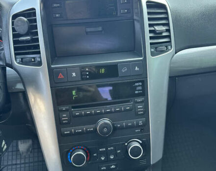 Серый Шевроле Каптива, объемом двигателя 2.4 л и пробегом 280 тыс. км за 7200 $, фото 4 на Automoto.ua