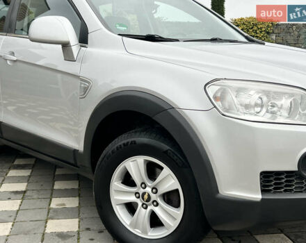 Серый Шевроле Каптива, объемом двигателя 2.4 л и пробегом 202 тыс. км за 7700 $, фото 30 на Automoto.ua