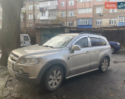 Серый Шевроле Каптива, объемом двигателя 3.2 л и пробегом 253 тыс. км за 7000 $, фото 1 на Automoto.ua