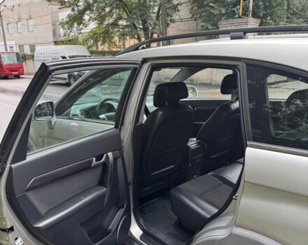 Серый Шевроле Каптива, объемом двигателя 2.4 л и пробегом 200 тыс. км за 4150 $, фото 12 на Automoto.ua