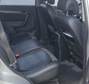 Серый Шевроле Каптива, объемом двигателя 2.4 л и пробегом 310 тыс. км за 8000 $, фото 6 на Automoto.ua