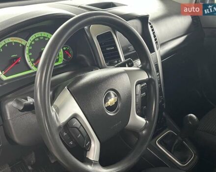 Сірий Шевроле Каптіва, об'ємом двигуна 2 л та пробігом 218 тис. км за 8699 $, фото 23 на Automoto.ua
