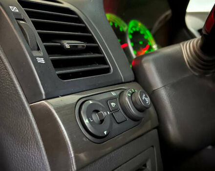 Серый Шевроле Каптива, объемом двигателя 2.4 л и пробегом 240 тыс. км за 4999 $, фото 1 на Automoto.ua