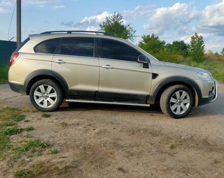 Серый Шевроле Каптива, объемом двигателя 2 л и пробегом 200 тыс. км за 8999 $, фото 2 на Automoto.ua