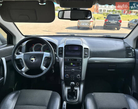 Серый Шевроле Каптива, объемом двигателя 2.4 л и пробегом 280 тыс. км за 7200 $, фото 7 на Automoto.ua