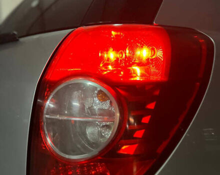 Серый Шевроле Каптива, объемом двигателя 2.4 л и пробегом 240 тыс. км за 4999 $, фото 6 на Automoto.ua