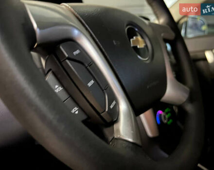 Серый Шевроле Каптива, объемом двигателя 2.4 л и пробегом 240 тыс. км за 4999 $, фото 7 на Automoto.ua